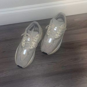Yeezys boost 700 salt